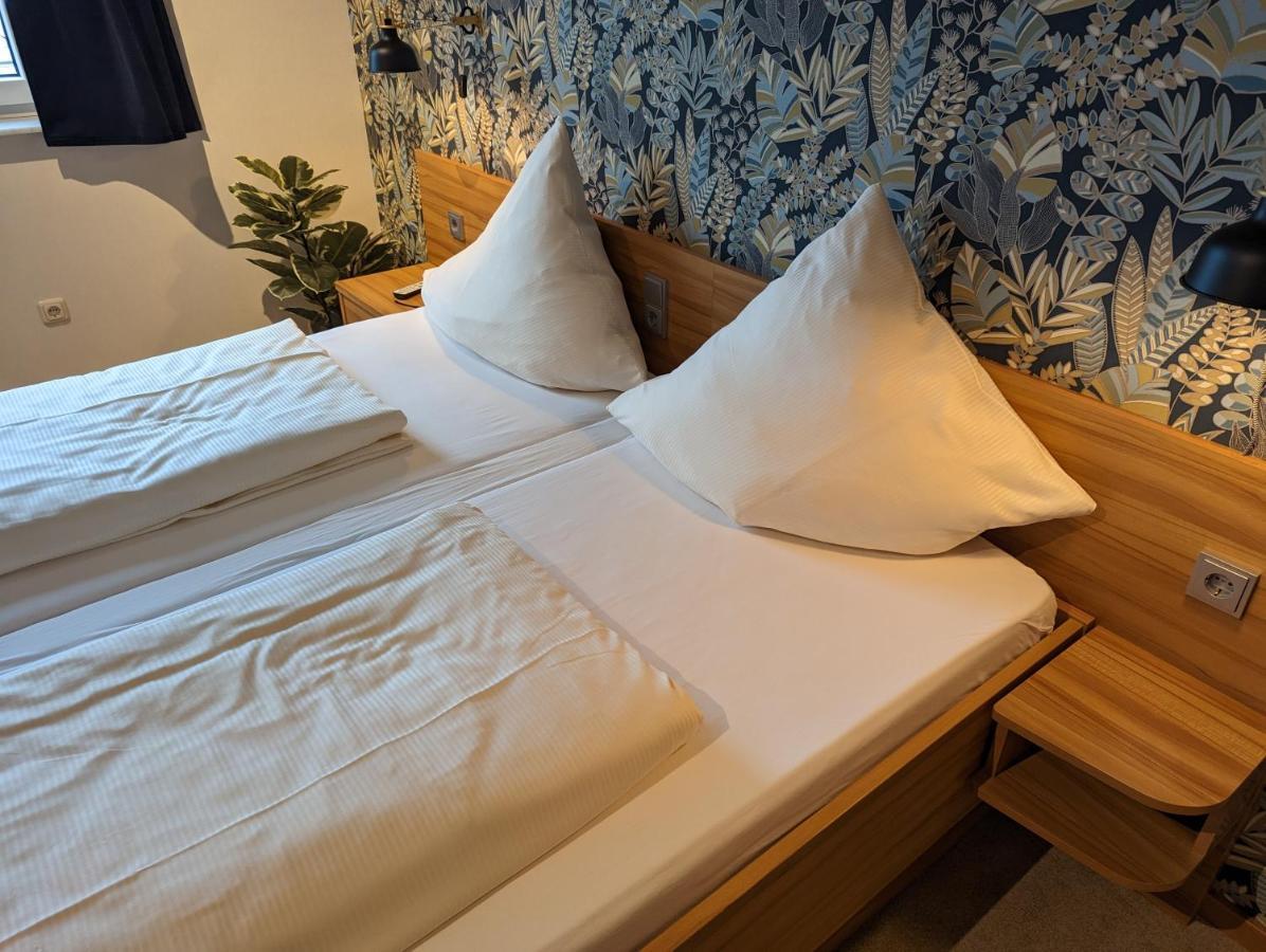 Paga - Parkgaststaette Hotel Ehrenburg Eksteriør billede
