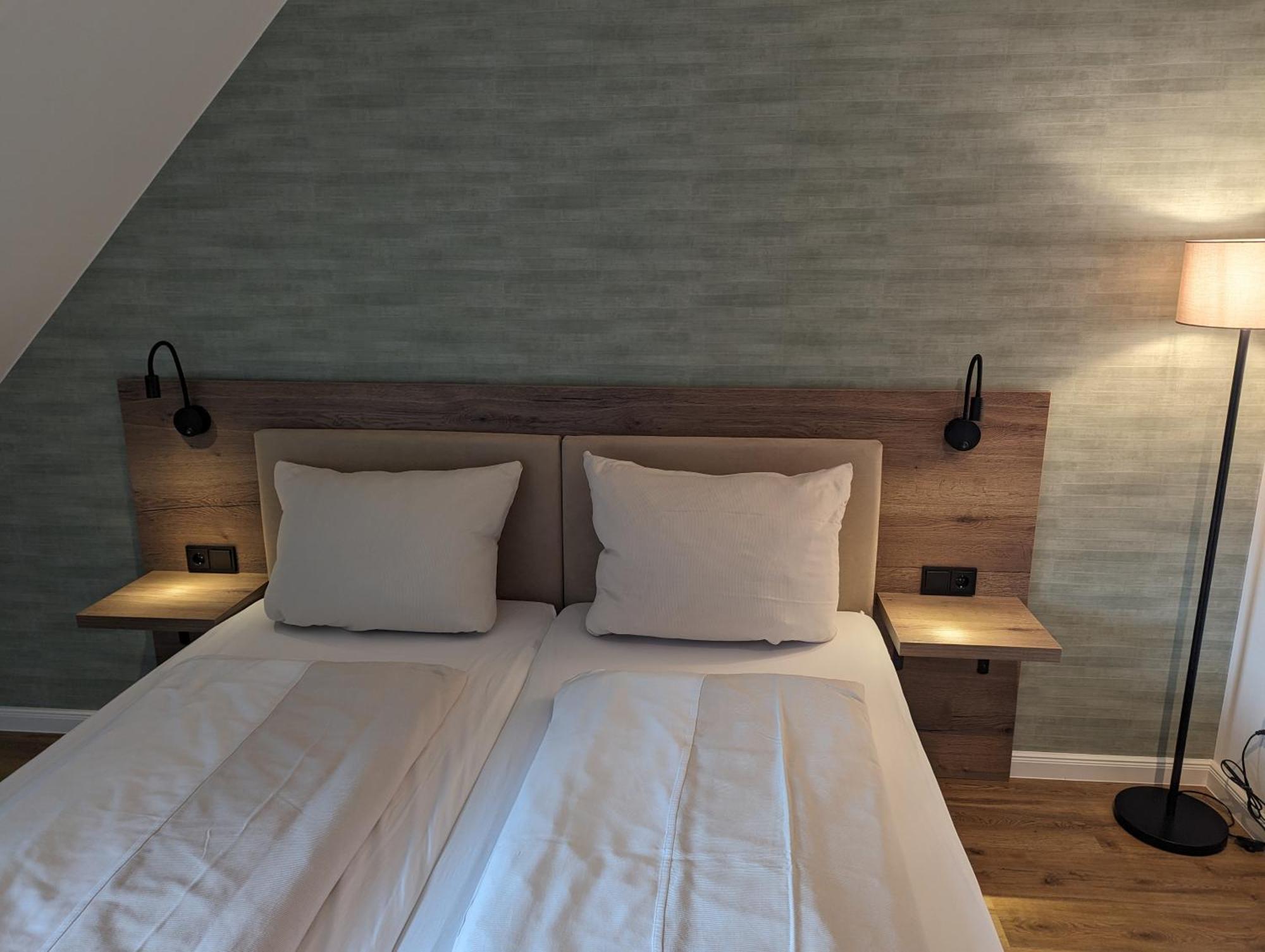 Paga - Parkgaststaette Hotel Ehrenburg Eksteriør billede