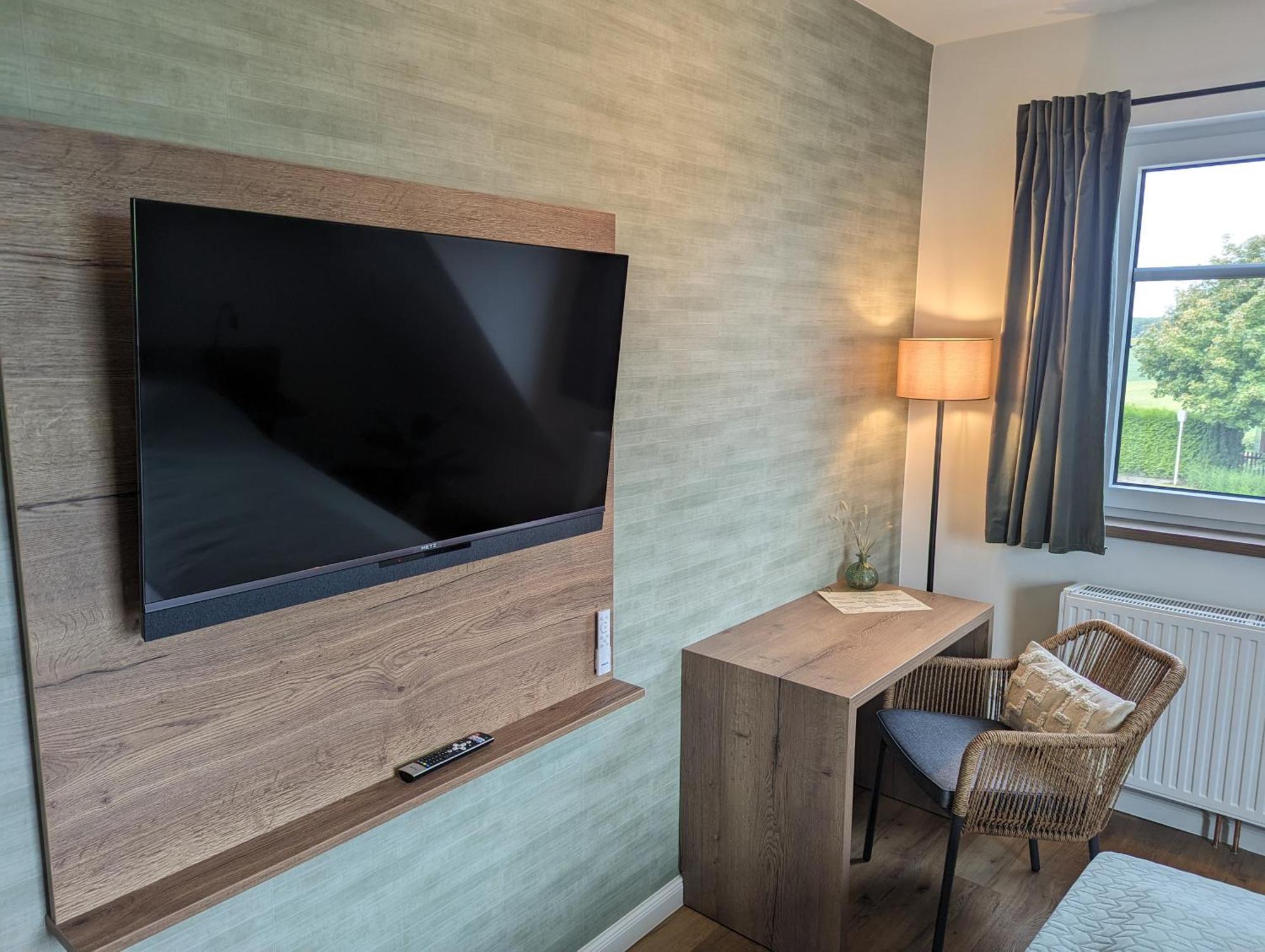 Paga - Parkgaststaette Hotel Ehrenburg Eksteriør billede