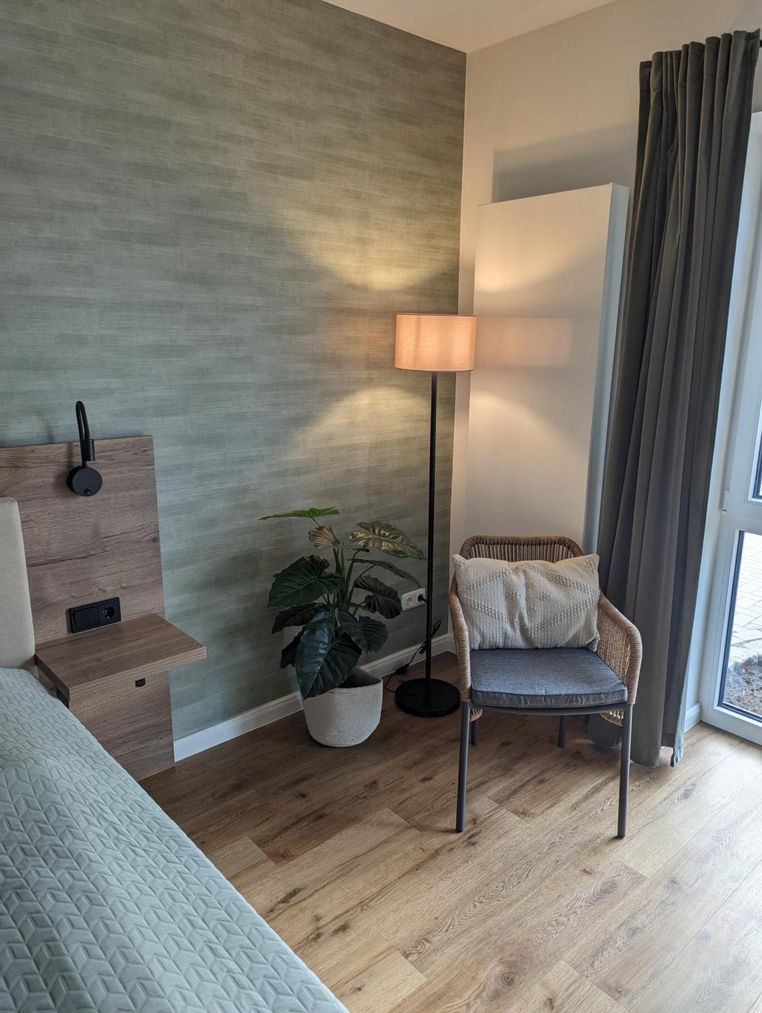 Paga - Parkgaststaette Hotel Ehrenburg Eksteriør billede