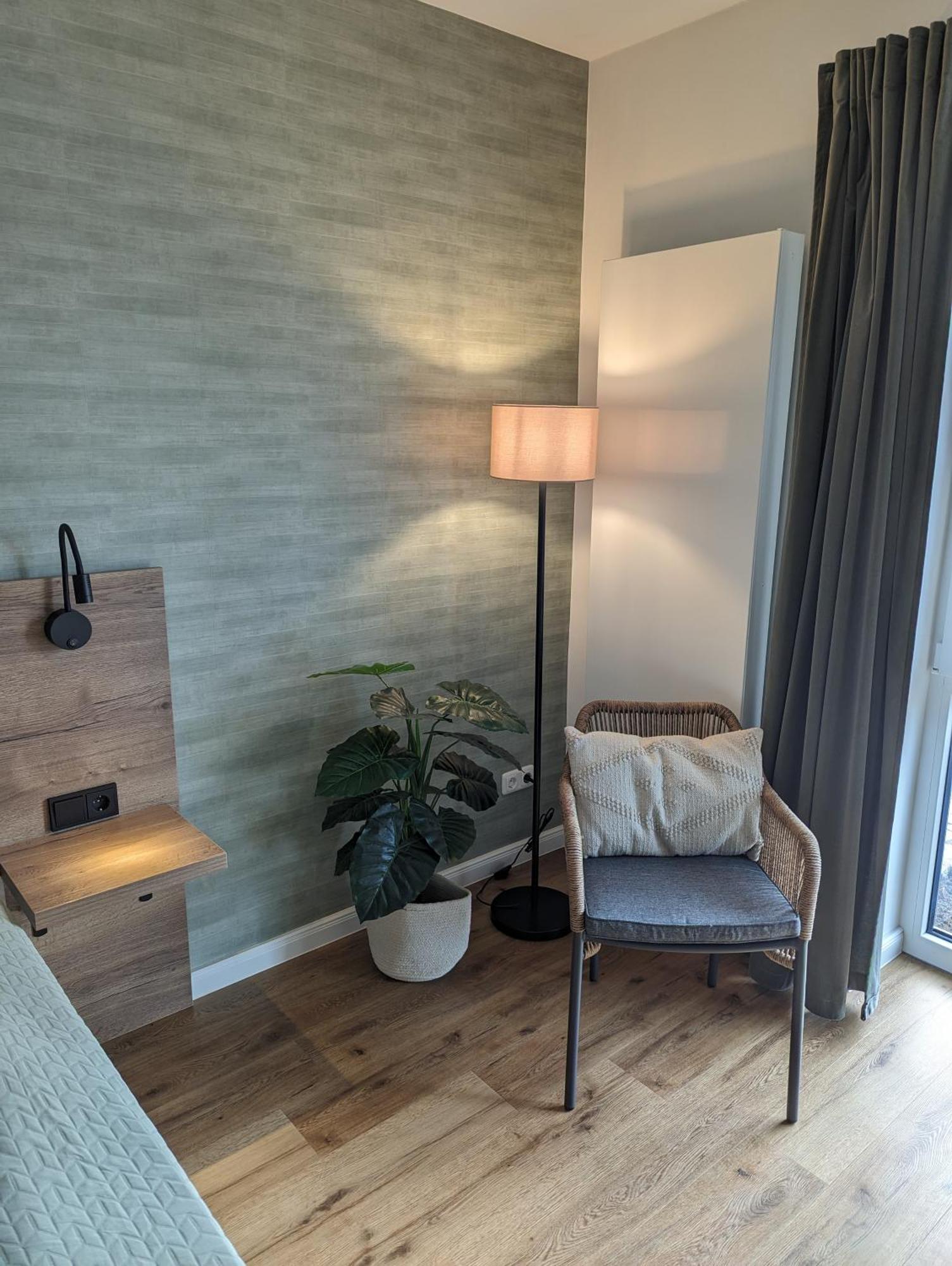 Paga - Parkgaststaette Hotel Ehrenburg Eksteriør billede