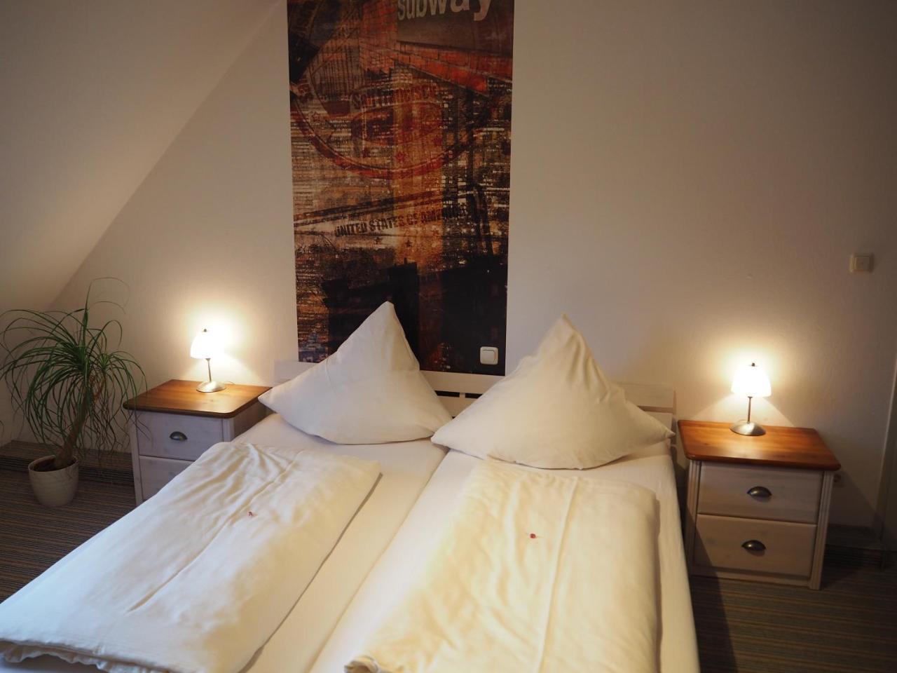 Paga - Parkgaststaette Hotel Ehrenburg Eksteriør billede